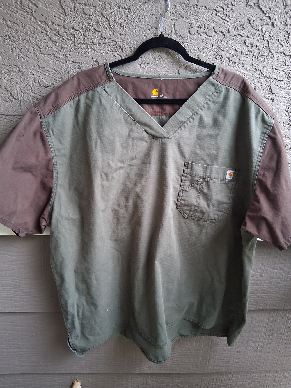 Carhartt Men’s Two-Tone V-Neck Work Scrub - Army Green & Brown 2XL